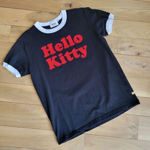 Hello Kitty Tops - NWT GCDS x Hello Kitty T-Shirt size M